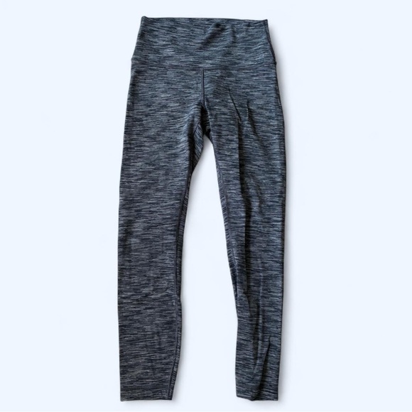 Lululemon Charcoal Gray Navy striped leggings Excellent condition - Picture 1 of 9